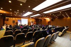 سخنرانی درباره پیشگیری از بیماریهای قلبی عروقی در خانه سلامت شهرداری تهران توسط دکتر اکبر نیک پژوه